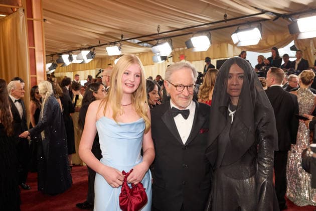 98th Oscars, Academy Awards Eve Gavigan, Steven Spielberg, and ChloÃ Zhao arrive on the red carpet of the 98th Oscars at the Dolby Theatre at Ovation Hollywood on Sunday, March 15, 2026., Credit:SI Avalon United States of America, CA, Hollywood, Dolby Theater  Copyright: xSIx xAvalonx 1083356081