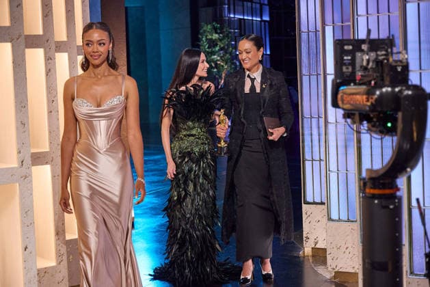 Autumn Durald Arkapaw backstage with the OscarÂ® for Cinematography and Demi Moore during the 98th OscarsÂ® at DolbyÂ® Theatre at Ovation Hollywood on Sunday, March 15, 2026. Los Angeles CA USA  350081272PLX