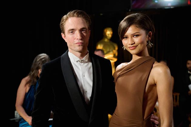 Robert Pattinson and Zendaya pose backstage during the live 98th OscarsÂ® at the Dolby Theatre at Ovation Hollywood in Los Angeles, CA, on Sunday, March 15, 2026. Los Angeles CA USA  350081275PLX