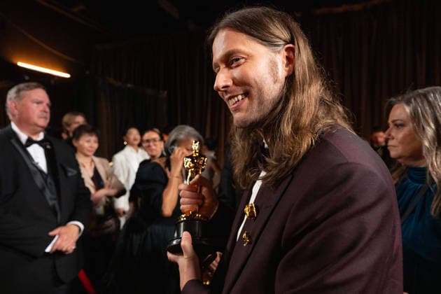 Ludwig Goransson poses backstage with the OscarÂ® for Original Score during the 98th OscarsÂ® at DolbyÂ® Theatre at Ovation Hollywood on Sunday, March 15, 2026. Los Angeles CA USA  350081340PLX