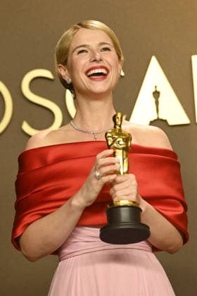 Winners in the press room of the 98th Academy Awards at Dolby Thetre in Los Angeles Featuring: Jessie Buckley Where: Los Angeles, California, United States When: 15 Mar 2026 Credit: Valerie Goodloe MediaPunch INSTARimages EDITORIAL USE ONLY. NOT FOR USE BY NEWSPAPERS BASED IN THE UK. Copyright: xx instar55555660