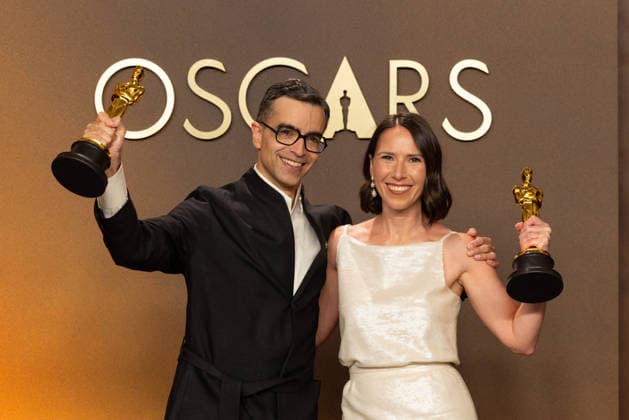 98th Oscars, Academy Awards Alexandre Singh and Natalie Musteata pose backstage with the Oscar for Live Action Short Film during the 98th Oscars at Dolby Theatre at Ovation Hollywood on Sunday, March 15, 2026., Credit:Etienne Laurent The Academy Avalon United States of America, CA, Hollywood, Dolby Theater  Copyright: xEtiennexLaurentx xThexAcademyx xAvalonx 1083397371