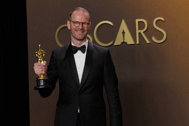 98th Oscars, Academy Awards Joachim Trier poses backstage with the Oscar for International Feature Film during the 98th Oscars at Dolby Theatre at Ovation Hollywood on Sunday, March 15, 2026., Credit:Etienne Laurent The Academy Avalon United States of America, CA, Hollywood, Dolby Theater  Copyright: xEtiennexLaurentx xThexAcademyx xAvalonx 1083397566