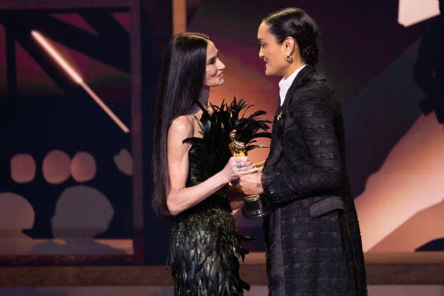 98th Oscars, Academy Awards Demi Moore presents the Oscar for Cinematography to Autumn Durald Arkapaw during the 98th Oscars at the Dolby Theatre at Ovation Hollywood on Sunday, March 15, 2026., Credit:Avalon.red Avalon United States of America, CA, Hollywood, Dolby Theater  Copyright: xAvalon.redx xAvalonx 1083412678