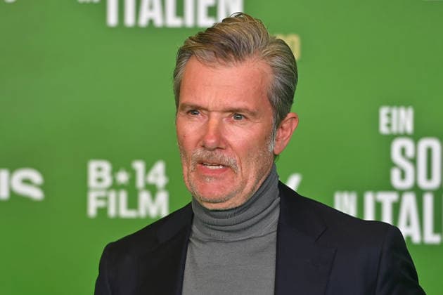 John JUERGENS, single image,cropped single motif,portrait,portrait,portrait premiere A SUMMER IN ITALY World Cup 1990 on 16 03 20226 at the Mathaeser Cinema in Munich Red Carpet,Red Carpet