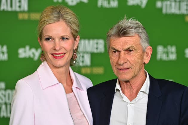 Klaus AUGENTHALER with wife Sandra Premiere EIN SOMMER IN ITALIEN WM 1990 on 16 03 20226 at Mathaeser Kino in Munich Red Carpet,Red Carpet