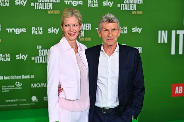 Klaus AUGENTHALER with wife Sandra Premiere EIN SOMMER IN ITALIEN WM 1990 on 16 03 20226 at Mathaeser Kino in Munich Red Carpet,Red Carpet