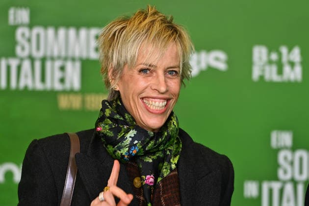 Katja EICHINGER , single picture,cropped single motif,portrait,portrait Premiere EIN SOMMER IN ITALIEN WM 1990 on 16 03 20226 at the Mathaeser Cinema in Munich Red Carpet,Red Carpet