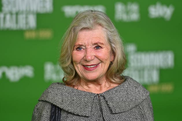 Juttta SPEIDEL, single image,cropped single motif,portrait,portrait premiere EIN SOMMER IN ITALIEN WM 1990 on 16 03 20226 at the Mathaeser Kino in Munich Red Carpet,Red Carpet