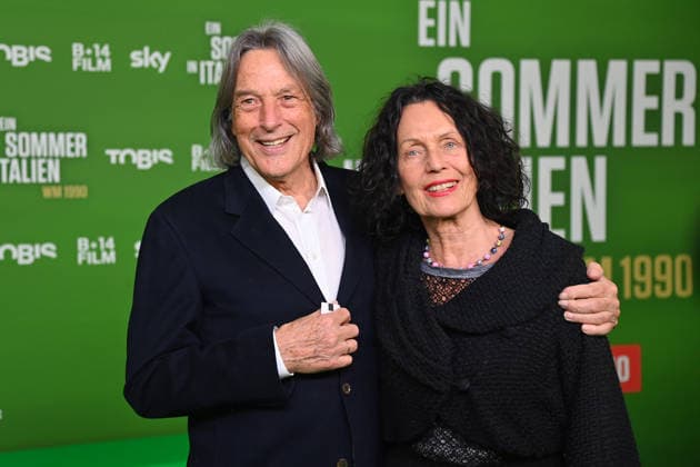 Hans Wilhelm MUELLER WOHLFAHRT with wife Karin Premiere EIN SOMMER IN ITALIEN WM 1990 on 16 03 20226 at Mathaeser Kino in Munich Red Carpet,Red Carpet