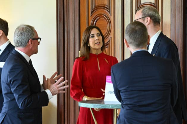 DENMARK ROYALS AUSTRALIA VISIT, Denmark s Queen Mary (centre) during a meeting with Danish industry leaders at Government House in Melbourne, Tuesday, March 17, 2026. ( NO ARCHIVING Melbourne Victoria Australia  Copyright: xJamesxRossx 20260317110689119256
