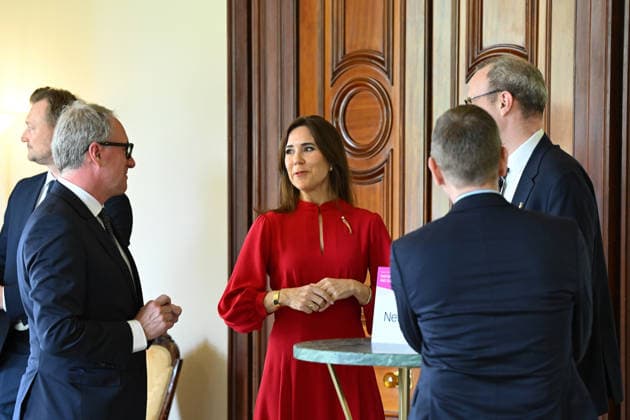 DENMARK ROYALS AUSTRALIA VISIT, Denmark s Queen Mary (centre) during a meeting with Danish industry leaders at Government House in Melbourne, Tuesday, March 17, 2026. ( NO ARCHIVING Melbourne Victoria Australia  Copyright: xJamesxRossx 20260317145117358835