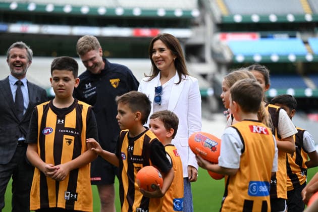 DENMARK ROYALS AUSTRALIA VISIT, Denmark s Queen Mary reacts during a visit to the MCG in Melbourne, Tuesday, March 17, 2026. ( NO ARCHIVING Melbourne Victoria Australia  Copyright: xJamesxRossx 20260317134658784841