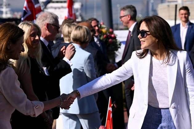 AUSTRALIA-DENMARK-ROYALS, DenmarkÕs Queen Mary (R) meets representatives from renewable energy companies with the Danish business delegation at the Port of Melbourne on March 17, 2026, as part of their five-day state visit to Australia. ( Melbourne Australia  Copyright: xPOOL WILLIAMxWESTx 20260317159184166168