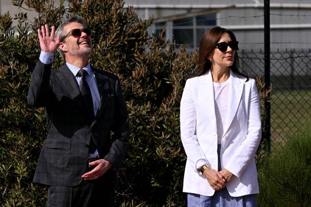 AUSTRALIA-DENMARK-ROYALS, DenmarkÕs King Frederik X (L) and Queen Mary react as they meet representatives from renewable energy companies with the Danish business delegation at the Port of Melbourne on March 17, 2026, as part of their five-day state visit to Australia. ( Melbourne Australia  Copyright: xPOOL WILLIAMxWESTx 20260317179730614617