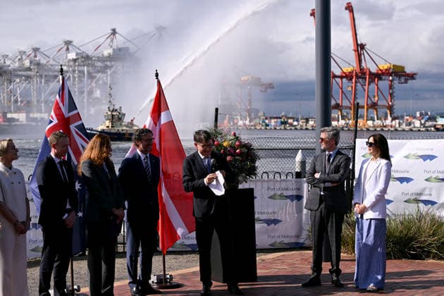 AUSTRALIA-DENMARK-ROYALS, DenmarkÕs King Frederik X (2nd R) and Queen Mary (R) meet representatives from renewable energy companies with the Danish business delegation at the Port of Melbourne on March 17, 2026, as part of their five-day state visit to Australia. ( Melbourne Australia  Copyright: xPOOL WILLIAMxWESTx 20260317183158436000
