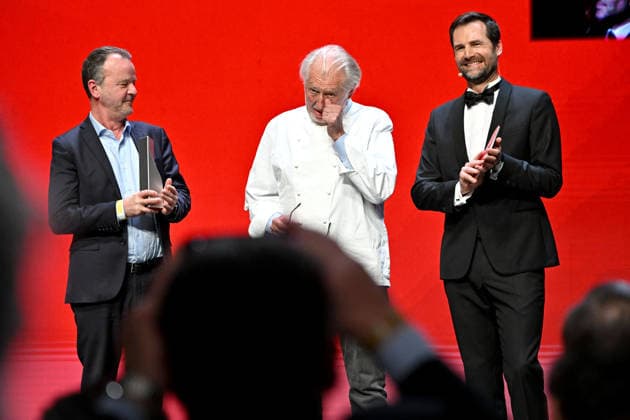 Bruno Le Pemp, CEO of Lactalis, Chef Pierre Gagnaire receiving the Chef Mentor award and Gwendal Poullennec, International Director of Michelin Gastronomic Guides, Michelin Star Awards Ceremony 2026 at the Grimaldi Forum in Monaco on March 16, 2026 1 star, 7 new 2 stars and 1 new 3 stars for the 2026 edition Bruno Bebert Bestimage Michelin Star Awards Ceremony 2026 at the Grimaldi Forum in Monaco on March 16, 2026 Monaco Monaco Monaco  Copyright: xBrunoxBebertx xBestimagexBrunoxBebertx xBestimagex