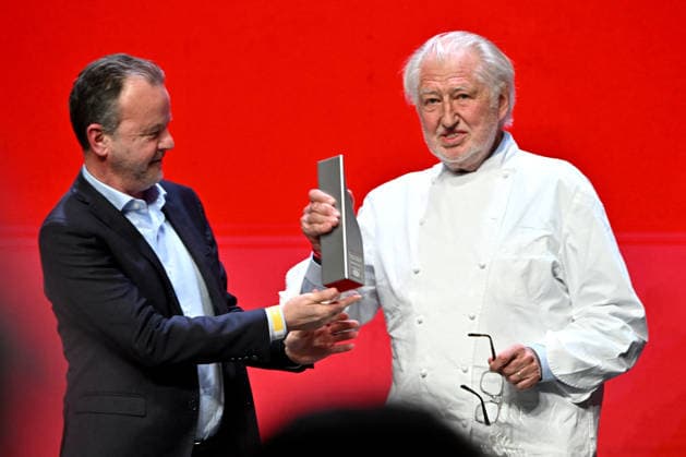 Bruno Le Pemp, Lactalis CEO, and chef Pierre Gagnaire receiving the Chef Mentor award Michelin Star Awards Ceremony 2026 at the Grimaldi Forum in Monaco on March 16, 2026 1 star, 7 new 2 stars and 1 new 3 star for the 2026 edition Bruno Bebert Bestimage Michelin Star Awards Ceremony 2026 at the Grimaldi Forum in Monaco on March 16, 2026 Monaco Monaco Monaco  Copyright: xBrunoxBebertx xBestimagexBrunoxBebertx xBestimagex