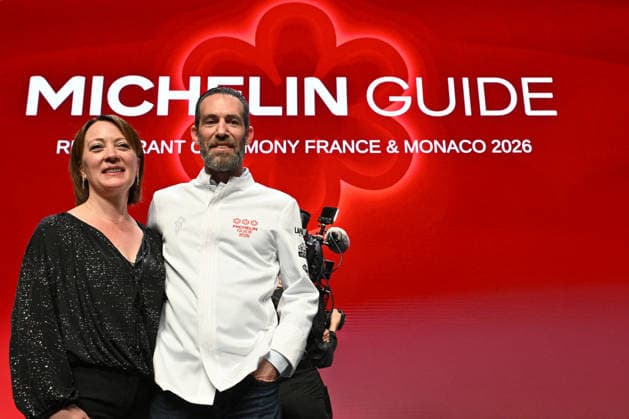 Chef Michaël Arnoult with his wife Ingrid, rewarded with a third star for his restaurant Les Morainières Michelin Star Awards Ceremony 2026 at the Grimaldi Forum in Monaco on March 16, 2026 1 star, 7 new 2 stars and 1 new 3 star for the 2026 edition Bruno Bebert Bestimage Michelin Star Awards Ceremony 2026 at the Grimaldi Forum in Monaco on March 16, 2026 Monaco Monaco Monaco  Copyright: xBrunoxBebertx xBestimagexBrunoxBebertx xBestimagex