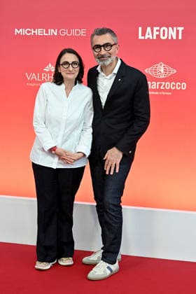 La chef Anne Sophie Pic et son mari David Sinapian Cérémonie des remises des Etoiles Michelin 2026 au Grimaldi Forum à Monaco le 16 mars 2026 1 étoile, 7 nouveaux 2 étoiles et 1 nouveau 3 étoiles pour lédition 2026 Bruno Bebert Bestimage Michelin Star Awards Ceremony 2026 at the Grimaldi Forum in Monaco on March 16, 2026 Monaco Monaco Monaco  Copyright: xBrunoxBebertx xBestimagexBrunoxBebertx xBestimagex