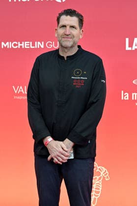 Le chef Alexandre Mazzia Cérémonie des remises des Etoiles Michelin 2026 au Grimaldi Forum à Monaco le 16 mars 2026 1 étoile, 7 nouveaux 2 étoiles et 1 nouveau 3 étoiles pour lédition 2026 Bruno Bebert Bestimage Michelin Star Awards Ceremony 2026 at the Grimaldi Forum in Monaco on March 16, 2026 Monaco Monaco Monaco  Copyright: xBrunoxBebertx xBestimagexBrunoxBebertx xBestimagex