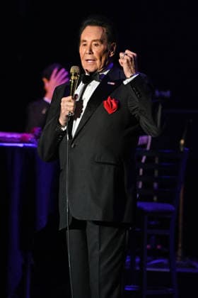 Wayne Newton performs during The Mr. Las Vegas Memories & Melodies Tour at The Parker Featuring: Wayne Newton Where: Fort Lauderdale, Florida, United States When: 16 Mar 2026 Credit: Robert Bell INSTARimages EDITORIAL USE ONLY. NOT FOR USE BY NEWSPAPERS BASED IN THE UK. Copyright: xx instar55560235