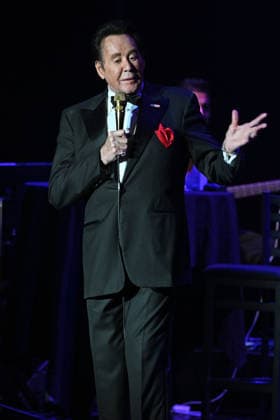 Wayne Newton performs during The Mr. Las Vegas Memories & Melodies Tour at The Parker Featuring: Wayne Newton Where: Fort Lauderdale, Florida, United States When: 16 Mar 2026 Credit: Robert Bell INSTARimages EDITORIAL USE ONLY. NOT FOR USE BY NEWSPAPERS BASED IN THE UK. Copyright: xx instar55560238