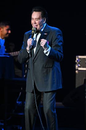 Wayne Newton performs during The Mr. Las Vegas Memories & Melodies Tour at The Parker Featuring: Wayne Newton Where: Fort Lauderdale, Florida, United States When: 16 Mar 2026 Credit: Robert Bell INSTARimages EDITORIAL USE ONLY. NOT FOR USE BY NEWSPAPERS BASED IN THE UK. Copyright: xx instar55560239