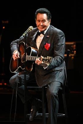 Wayne Newton performs during The Mr. Las Vegas Memories & Melodies Tour at The Parker Featuring: Wayne Newton Where: Fort Lauderdale, Florida, United States When: 16 Mar 2026 Credit: Robert Bell INSTARimages EDITORIAL USE ONLY. NOT FOR USE BY NEWSPAPERS BASED IN THE UK. Copyright: xx instar55560219
