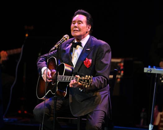 Wayne Newton performs during The Mr. Las Vegas Memories & Melodies Tour at The Parker Featuring: Wayne Newton Where: Fort Lauderdale, Florida, United States When: 16 Mar 2026 Credit: Robert Bell INSTARimages EDITORIAL USE ONLY. NOT FOR USE BY NEWSPAPERS BASED IN THE UK. Copyright: xx instar55560211
