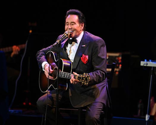 Wayne Newton performs during The Mr. Las Vegas Memories & Melodies Tour at The Parker Featuring: Wayne Newton Where: Fort Lauderdale, Florida, United States When: 16 Mar 2026 Credit: Robert Bell INSTARimages EDITORIAL USE ONLY. NOT FOR USE BY NEWSPAPERS BASED IN THE UK. Copyright: xx instar55560213
