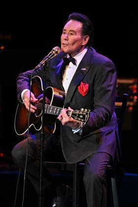 Wayne Newton performs during The Mr. Las Vegas Memories & Melodies Tour at The Parker Featuring: Wayne Newton Where: Fort Lauderdale, Florida, United States When: 16 Mar 2026 Credit: Robert Bell INSTARimages EDITORIAL USE ONLY. NOT FOR USE BY NEWSPAPERS BASED IN THE UK. Copyright: xx instar55560216