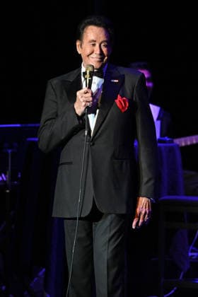 Wayne Newton performs during The Mr. Las Vegas Memories & Melodies Tour at The Parker Featuring: Wayne Newton Where: Fort Lauderdale, Florida, United States When: 16 Mar 2026 Credit: Robert Bell INSTARimages EDITORIAL USE ONLY. NOT FOR USE BY NEWSPAPERS BASED IN THE UK. Copyright: xx instar55560231
