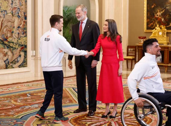 The King and Queen of Spain receive in audience the Spanish delegation to the Paralympic Winter Games Milano Cortina 2026 The King and Queen of Spain receive in audience the Spanish delegation to the Paralympic Winter Games Milano Cortina 2026 at the Zarzuela Palace, on March 17, 2026, in Madrid Spain KINGS AUDIENCE RECEPTION PARALYMPIC GAMES SPORTS 17 MARCH 2026 Antonio Gutié Madrid Madrid Madrid Spain  Copyright: xAntonioxGutiÃ rrezx 7372945