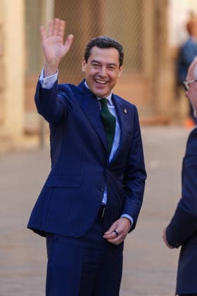 The King and Queen of Spain visit Jaén on the occasion of the commemoration of the 1 200th anniversary of its capital The President of the Junta de Andalucía Juanma Moreno on his arrival at the institutional visit of the King and Queen of Spain to Jaén on the occasion of the commemoration of the 1 200th anniversary of its capital On March 17, 2026, in Jaén Andalusia, Spain The King and Queen of Spain, Don Felipe and Dona Letizia, have visited the City Hall, the Palacio del Condestable Iranzo and the Banos Árabes Cultural Center of Jaén on the occasion of the 1 200th anniversary of the capital of the city They were accompanied by the president of the Junta de Andalucía, Juanma Moreno the mayor, Julio Millán, and the president of the Provinc  Copyright: xFranciscoxJ.xOlmox 7373412