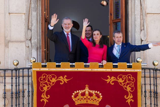 The King and Queen of Spain visit Jaén on the occasion of the commemoration of the 1 200th anniversary of its capital The King and Queen of Spain, together with the Mayor of Jaén, Julio Millán, greet from the balcony of the City Hall during their visit to Jaén on the occasion of the commemoration of the 1 200th anniversary of its capital On March 17, 2026, in Jaén Andalucía, Spain The King and Queen of Spain, Don Felipe and Dona Letizia, have visited the City Hall, the Palacio del Condestable Iranzo and the Banos Árabes Cultural Center of Jaén on the occasion of the 1 200th anniversary of the capital of the city They were accompanied by the president of the Junta de Andalucía, Juanma Moreno the mayor, Julio Millán, and the president of the Copyright: xFranciscoxJ.xOlmox 7373454
