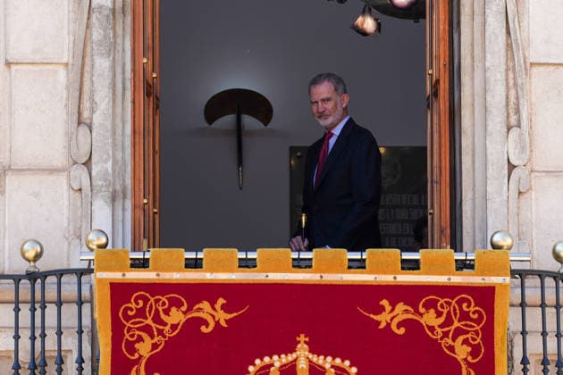 The King and Queen of Spain visit Jaén on the occasion of the commemoration of the 1 200th anniversary of its capital King Felipe VI, greets from the balcony of the City Hall during his visit to Jaén on the occasion of the commemoration of the 1 200th anniversary of its capital On March 17, 2026, in Jaén Andalusia, Spain The King and Queen of Spain, Don Felipe and Dona Letizia, have visited the City Hall, the Palace of the Condestable Iranzo and the Banos Árabes Cultural Center on the occasion of the 1 200th anniversary of its capital, the Palace of Condestable Iranzo and the Banos Árabes Cultural Center of Jaén on the occasion of the 1 200th anniversary of the capital of the city They were accompanied by the president of the Junta de Anda  Copyright: xFranciscoxJ.xOlmox 7373647