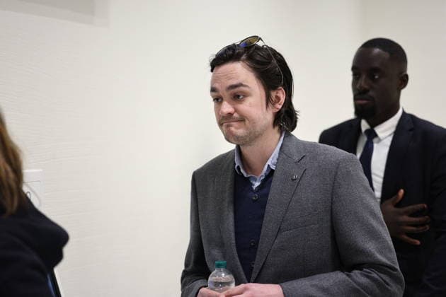 Trial of Alain Delon s children - Paris Alain-Fabien Delon pictured during trial of Famous French actor Alain Delon s sons sued for defamation by their sister Anouchka Delon at the Tribunal de Paris courthouse in Paris, France on March 17 2026. Photo by Raphael Lafargue ABACAPRESS.COM Paris France  Copyright: xLafarguexRaphael ABACAx