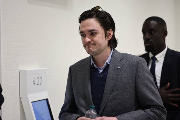 Trial of Alain Delon s children - Paris Alain-Fabien Delon pictured during trial of Famous French actor Alain Delon s sons sued for defamation by their sister Anouchka Delon at the Tribunal de Paris courthouse in Paris, France on March 17 2026. Photo by Raphael Lafargue ABACAPRESS.COM Paris France  Copyright: xLafarguexRaphael ABACAx