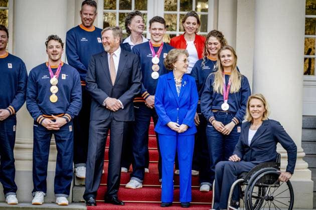 THE HAGUE - King Willem-Alexander and Princess Margriet receive the Dutch medal winners Niels de Langen, Jeroen Kampschreur and Lisa Bunschoten-Vos from the 2026 Paralympic Winter Games in Milan and Cortina d Ampezzo with Mirjam Sterk. Minister of Long-Term Care, Youth and Sport ROBIN UTRECHT ANP netherlands out - belgium out  Copyright: xx x553623581x originalFilename: 553623581.jpg