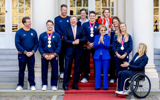 17-03-2026 Palace King Willem-Alexander and Princess Margriet with Jeroen Kampschreur, Niels de Langen, Lisa Bunschoten Vos and Mirjam Sterk, the Dutch medal winners of the 2026 Paralympic Winter Games in Milan and Cortina d™Ampezzo, at palace Noordeinde in The Hague. Â  Copyright: xPPEx