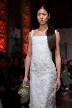 Telier Couture Fashion Week Madrid in Spain - 17 Mar 2026 A model walks the runway wearing a design by atelier couture during Fashion Week de Madrid in Fabric de Tapices. Madrid Spain Copyright: xAtilanoxGarciax xSOPAxImagesx photos08900