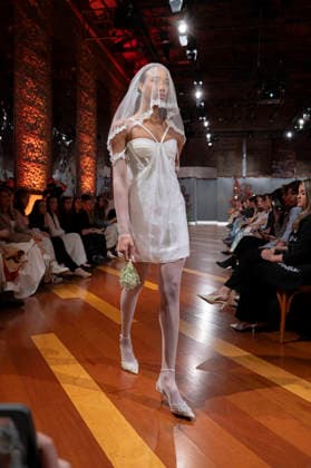 Telier Couture Fashion Week Madrid in Spain - 17 Mar 2026 A model walks the runway wearing a design by atelier couture during Fashion Week de Madrid in Fabric de Tapices. Madrid Spain Copyright: xAtilanoxGarciax xSOPAxImagesx photos08903