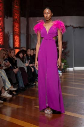 Telier Couture Fashion Week Madrid in Spain - 17 Mar 2026 A model walks the runway wearing a design by atelier couture during Fashion Week de Madrid in Fabric de Tapices. Madrid Spain Copyright: xAtilanoxGarciax xSOPAxImagesx photos08882