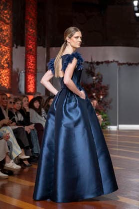 Telier Couture Fashion Week Madrid in Spain - 17 Mar 2026 A model walks the runway wearing a design by atelier couture during Fashion Week de Madrid in Fabric de Tapices. Madrid Spain Copyright: xAtilanoxGarciax xSOPAxImagesx photos08885