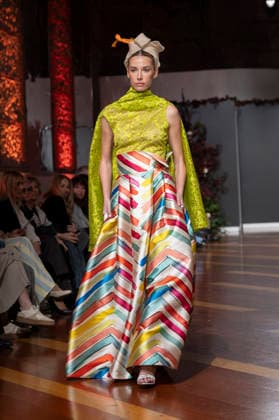 Telier Couture Fashion Week Madrid in Spain - 17 Mar 2026 A model walks the runway wearing a design by atelier couture during Fashion Week de Madrid in Fabric de Tapices. Madrid Spain Copyright: xAtilanoxGarciax xSOPAxImagesx photos08873