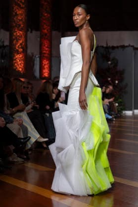 Telier Couture Fashion Week Madrid in Spain - 17 Mar 2026 A model walks the runway wearing a design by atelier couture during Fashion Week de Madrid in Fabric de Tapices. Madrid Spain Copyright: xAtilanoxGarciax xSOPAxImagesx photos08849