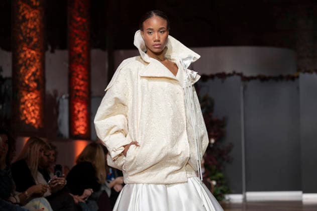Telier Couture Fashion Week Madrid in Spain - 17 Mar 2026 A model walks the runway wearing a design by atelier couture during Fashion Week de Madrid in Fabric de Tapices. Madrid Spain Copyright: xAtilanoxGarciax xSOPAxImagesx photos08861