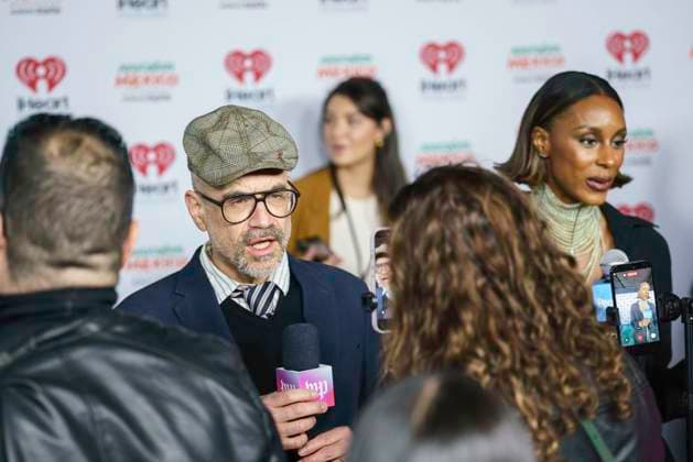March 16, 2026: Austin, Texas. 2026 IHeartPodcast Awards, Hosts, Presenters, and Guest attendees arrive at the red carpet. Jonathan Goldstein, host of Heavyweight.  - ZUMAda1_ 20260316_zap_da1_091 Copyright: xSandraxDahdahx
