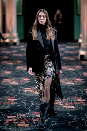 Johanna Ortiz fashion show at Mercedes Benz Fashion Week Madrid A model during the Johanna Ortiz fashion show that opens the next edition of the Mercedes Benz Fashion Week Madrid, March 17, 2026, in Madrid Spain Ortiz, a key figure in Latin American fashion, opens the official calendar of the Madrid fashion show in an emblematic setting of the city MARCH 17, 2026 FASHION MODEL SHOW MBFW DESIGNER A Pé Madrid Madrid Madrid Spain  Copyright: xA.xPÃ rezxMecax 7375135